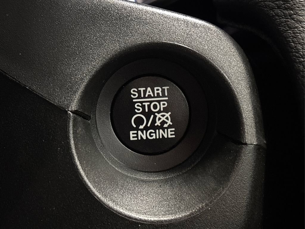 Used 2020 Jeep Compass Latitude w/ Popular Equipment Group image 31