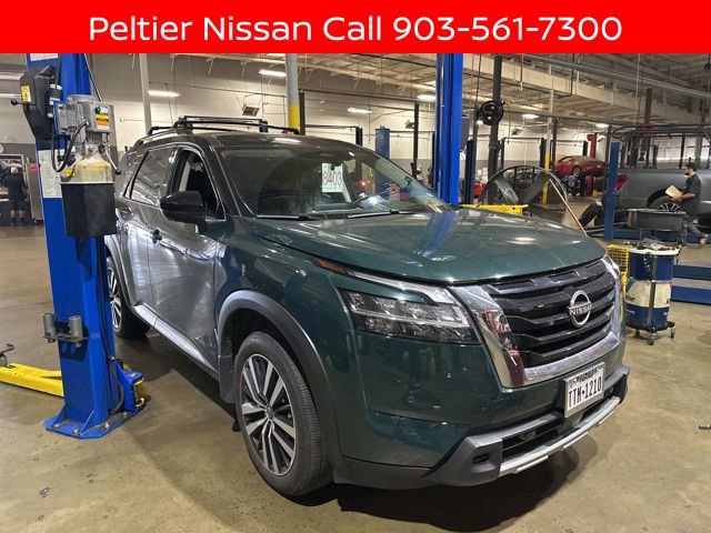Certified 2024 Nissan Pathfinder Platinum FWD image 1