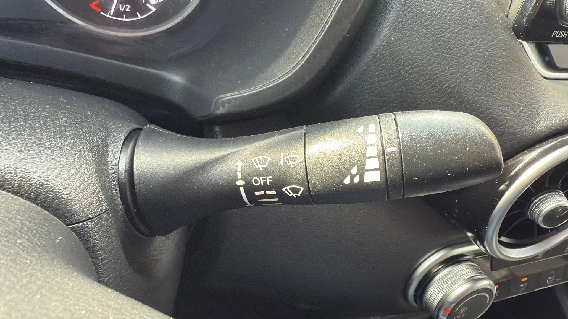 Used 2021 Nissan Sentra S FWD image 13