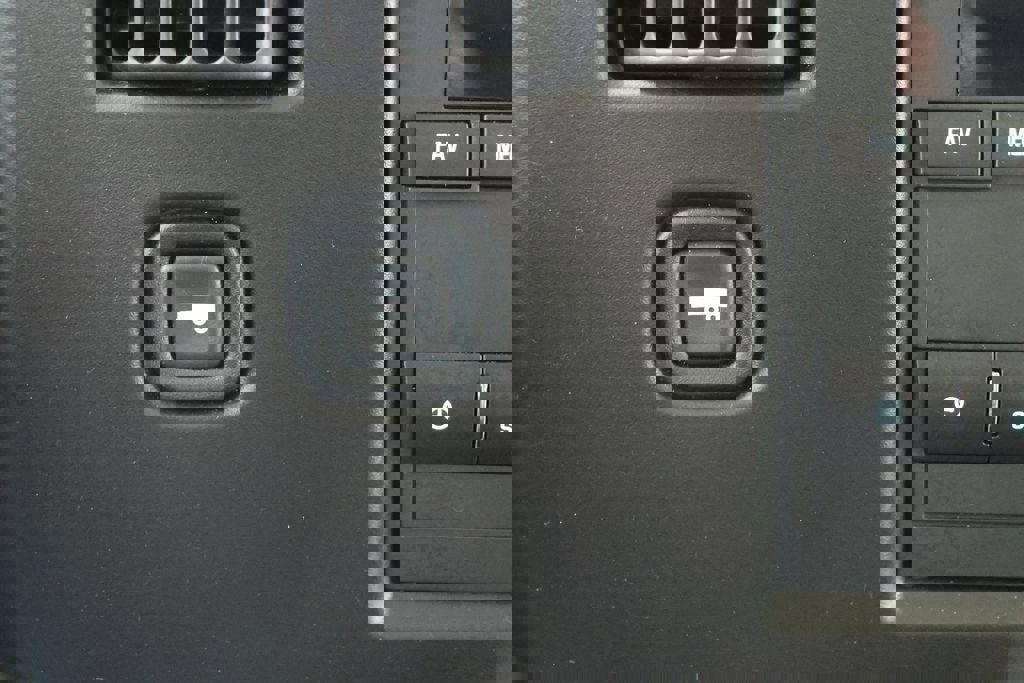 Used 2023 Chevrolet Express 3500 LS image 21