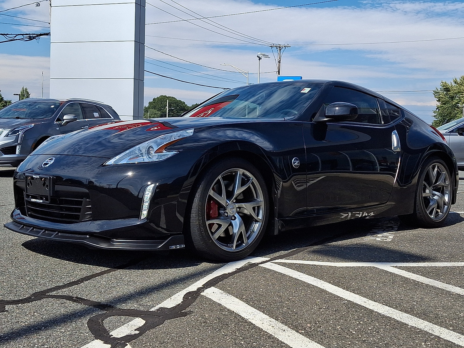 Used 2016 Nissan 370Z Coupe RWD image 3