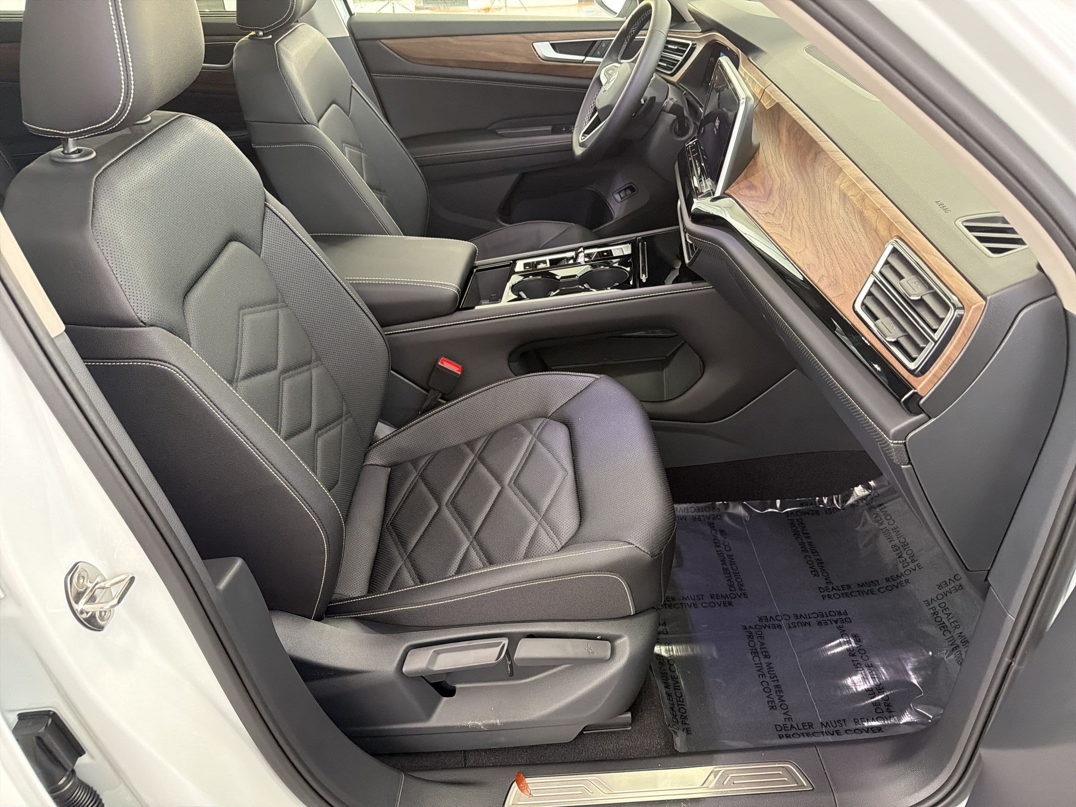 New 2026 Volkswagen Atlas SE FWD image 30
