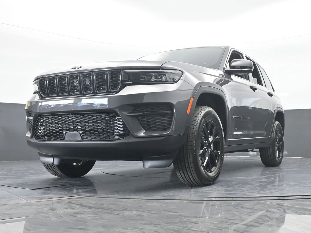 New 2025 Jeep Grand Cherokee Altitude image 47