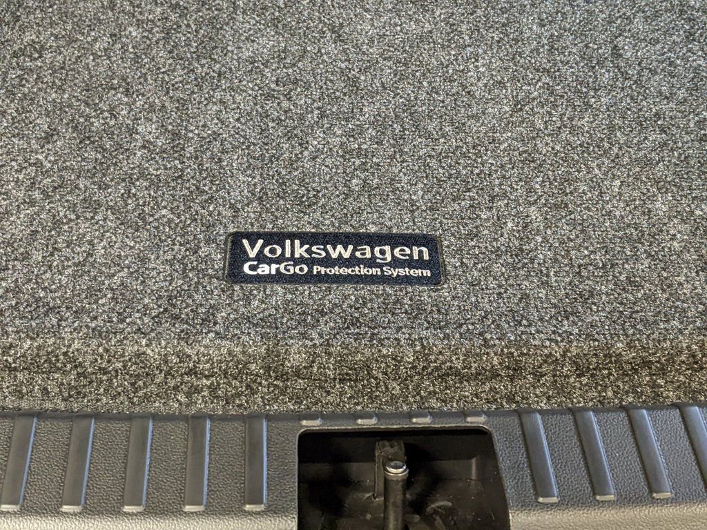 New 2026 Volkswagen Taos SE image 29