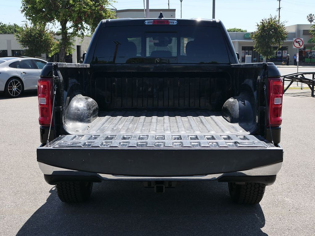 Used 2025 RAM 1500 Big Horn AWD/4WD image 6