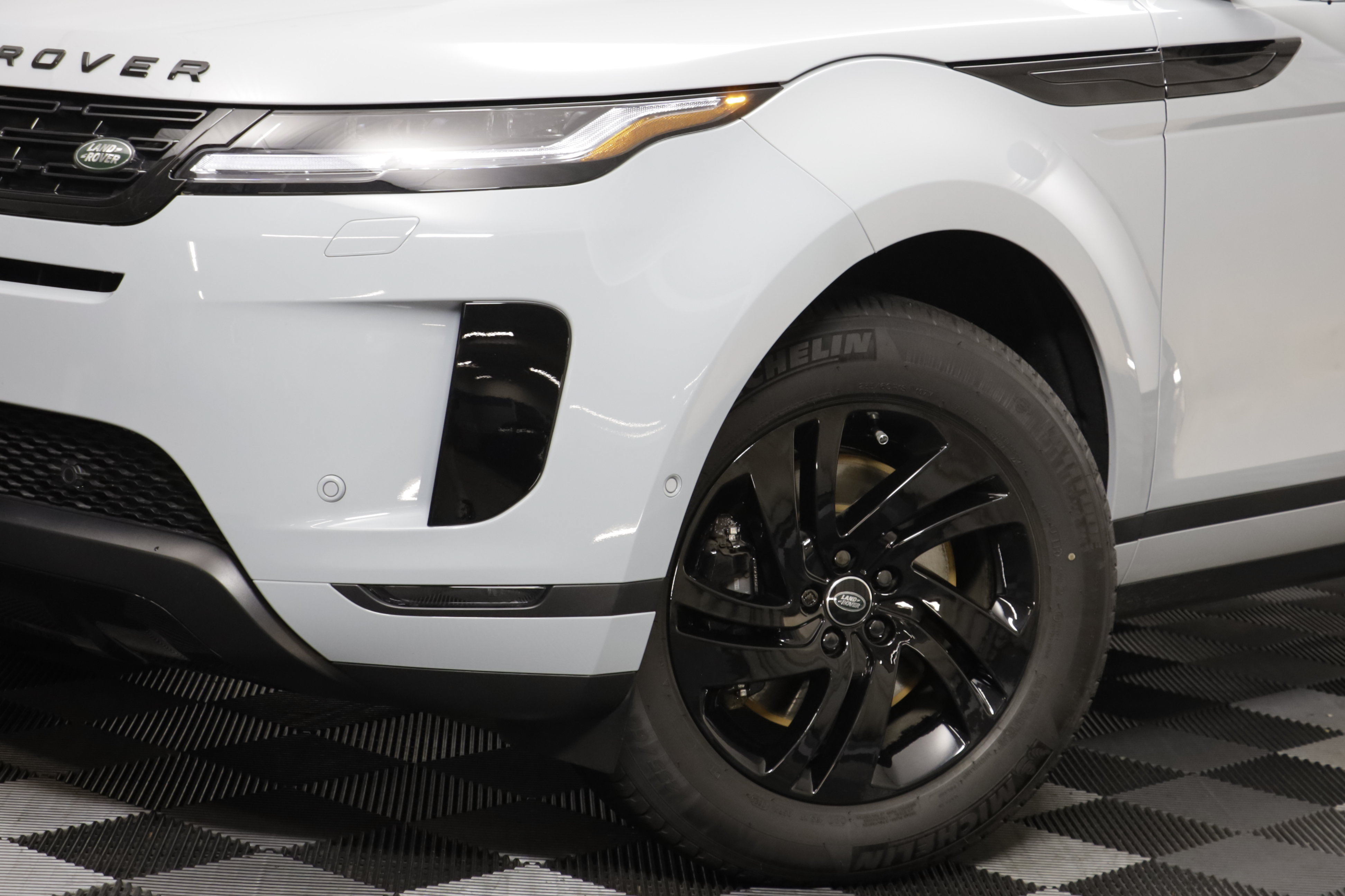 Certified 2026 Land Rover Range Rover Evoque S AWD/4WD image 3