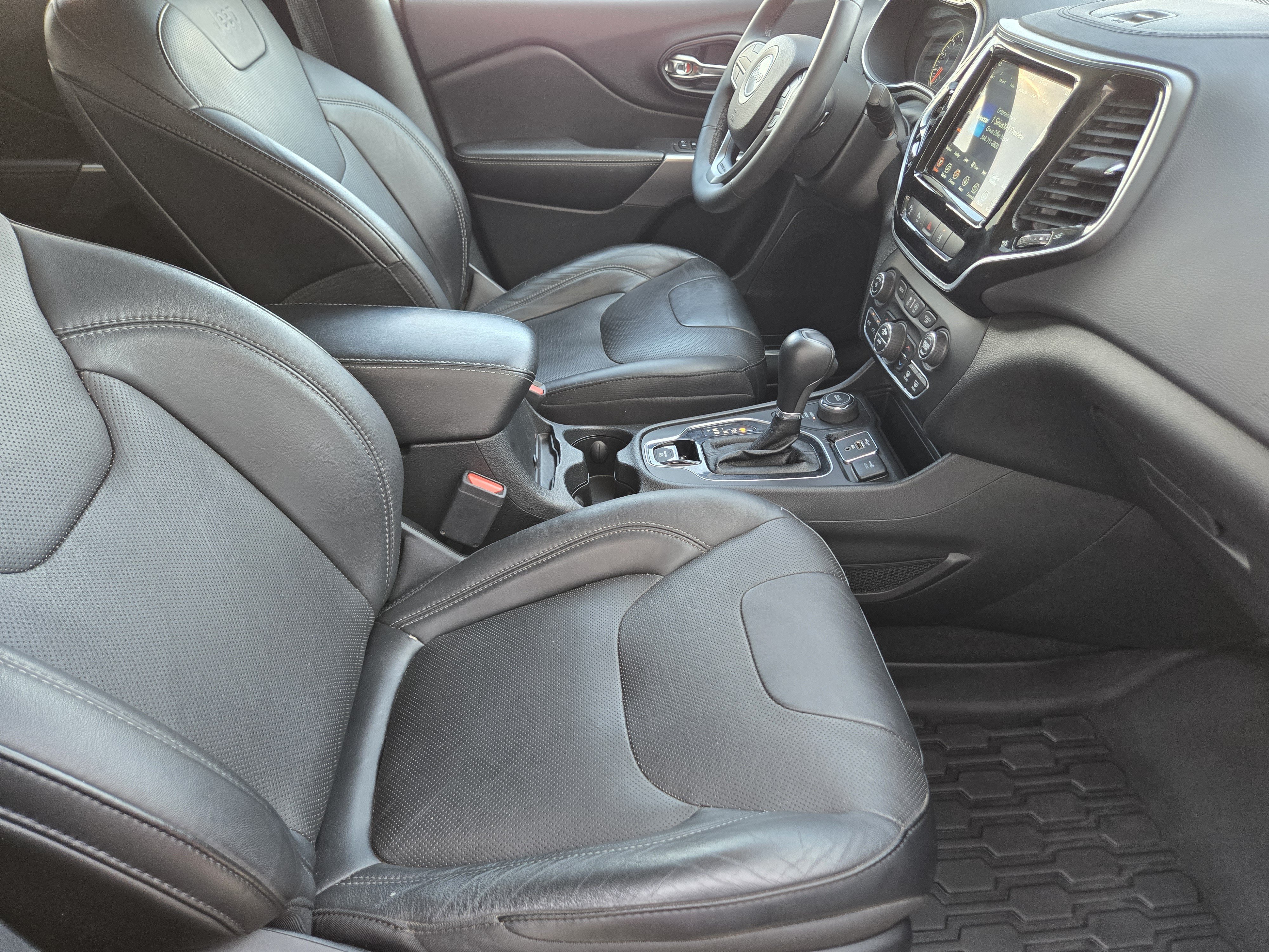 Used 2021 Jeep Cherokee Limited AWD/4WD image 15