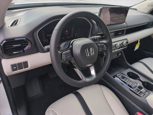 New 2026 Honda Pilot Touring image 3
