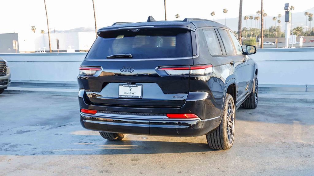 New 2026 Jeep Grand Cherokee L Summit AWD/4WD image 9