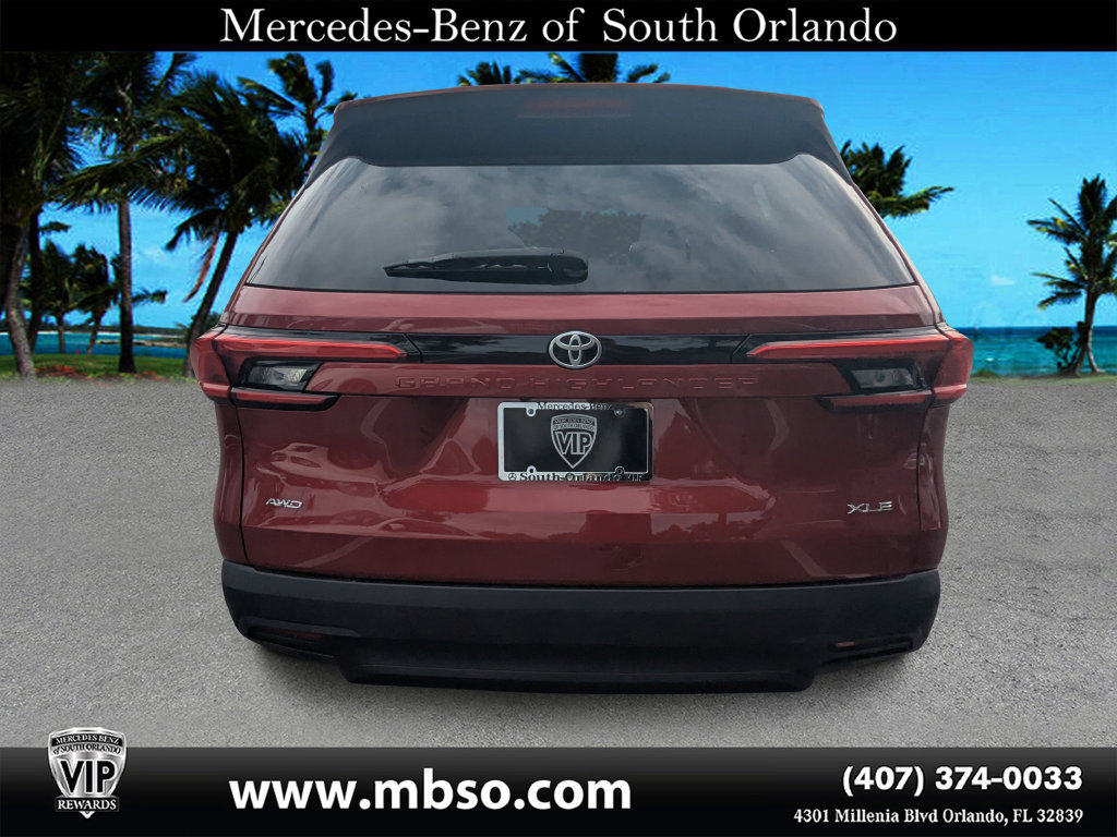Used 2024 Toyota Grand Highlander AWD image 17