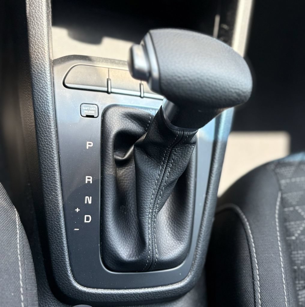 Used 2019 Kia Rio S FWD image 21