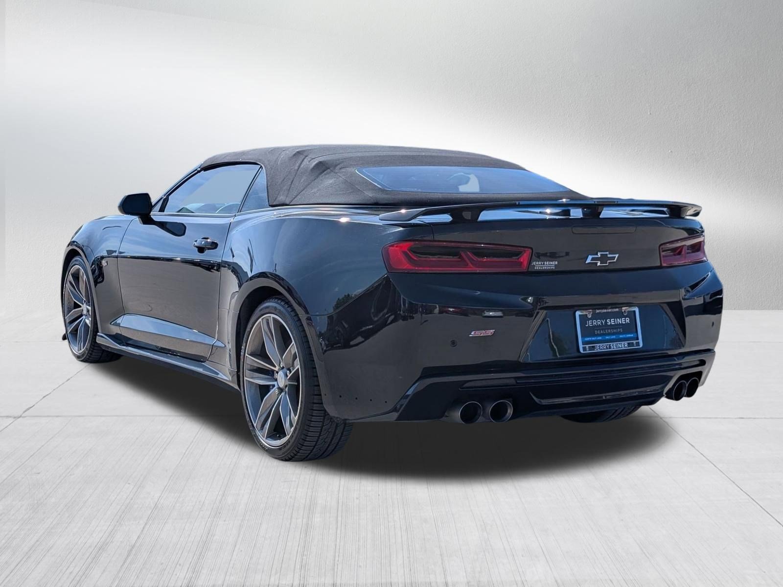 Used 2018 Chevrolet Camaro SS w/ LPO, Ground Effects Package RWD image 3