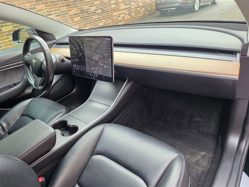 Used 2018 Tesla Model 3 Long Range image 18