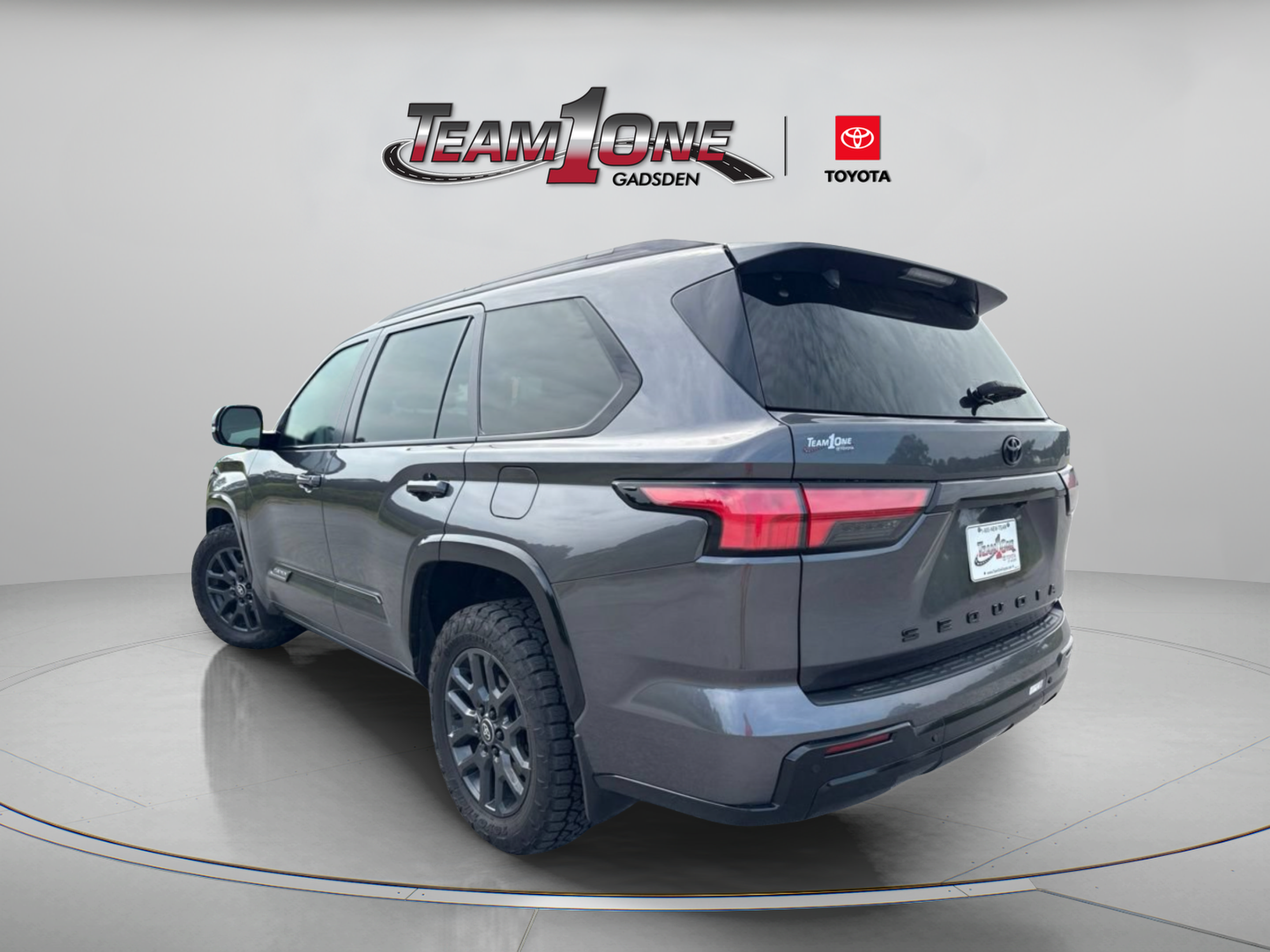 Certified 2025 Toyota Sequoia Platinum AWD/4WD image 5