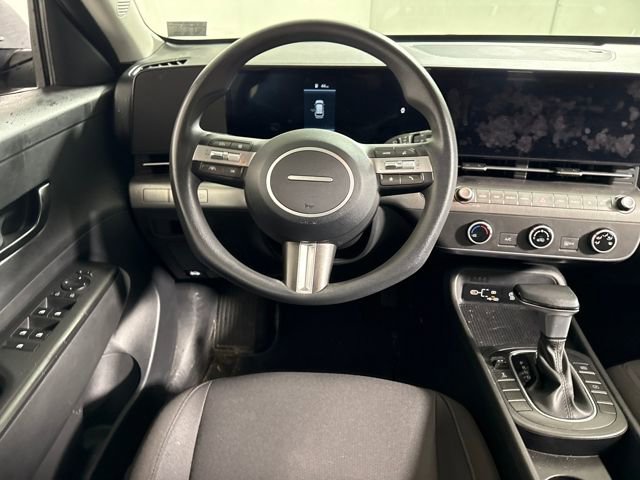 Used 2025 Hyundai Kona SE image 18