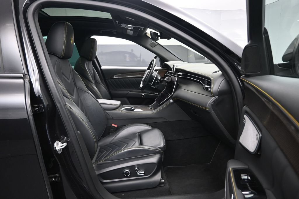 Used 2023 Maserati Grecale Modena AWD/4WD image 27