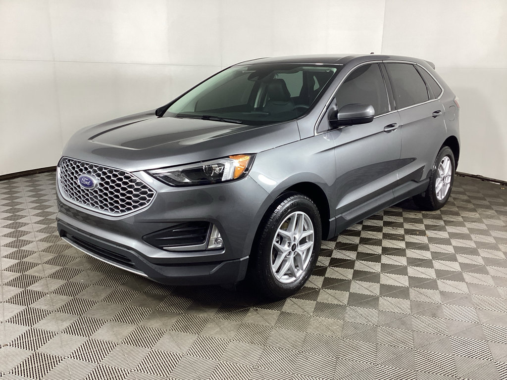 Used 2023 Ford Edge SEL w/ Convenience Package image 5