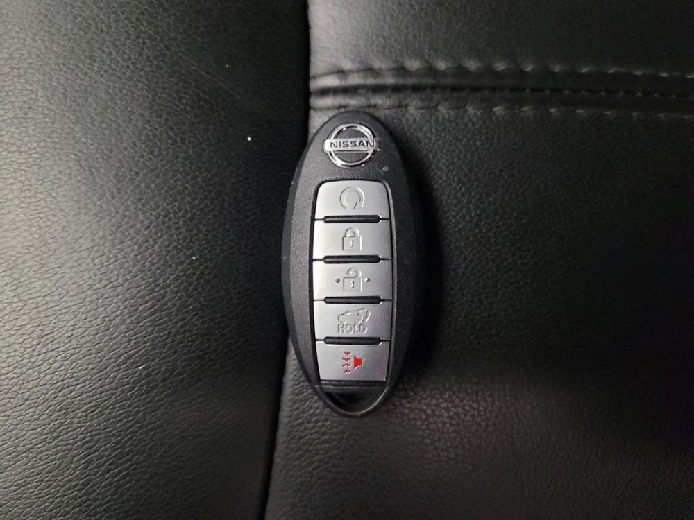 Used 2019 Nissan Pathfinder SL AWD/4WD image 32