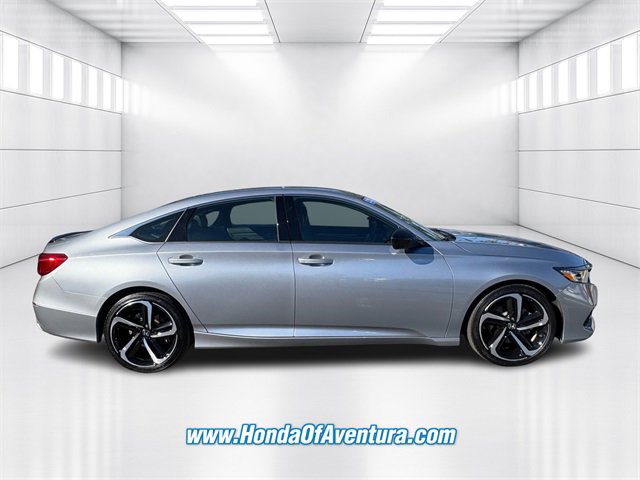 Used 2022 Honda Accord Sport image 2