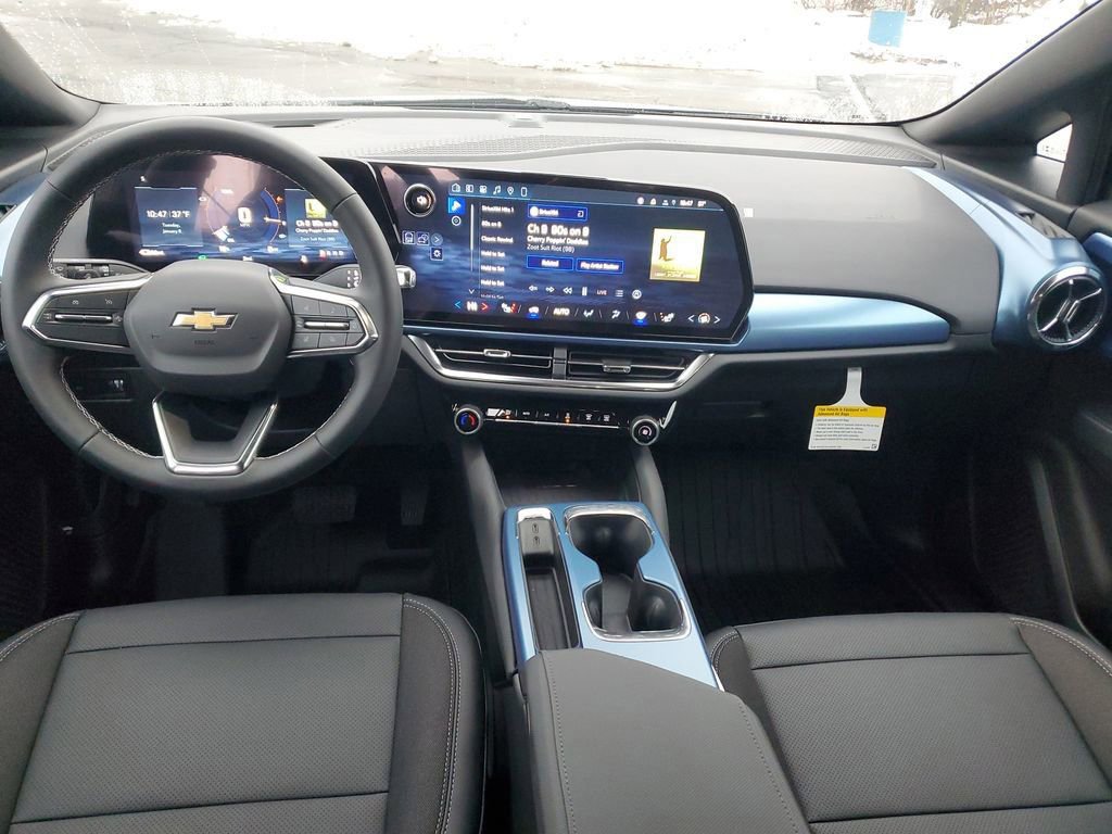 New 2026 Chevrolet Equinox EV LT image 11