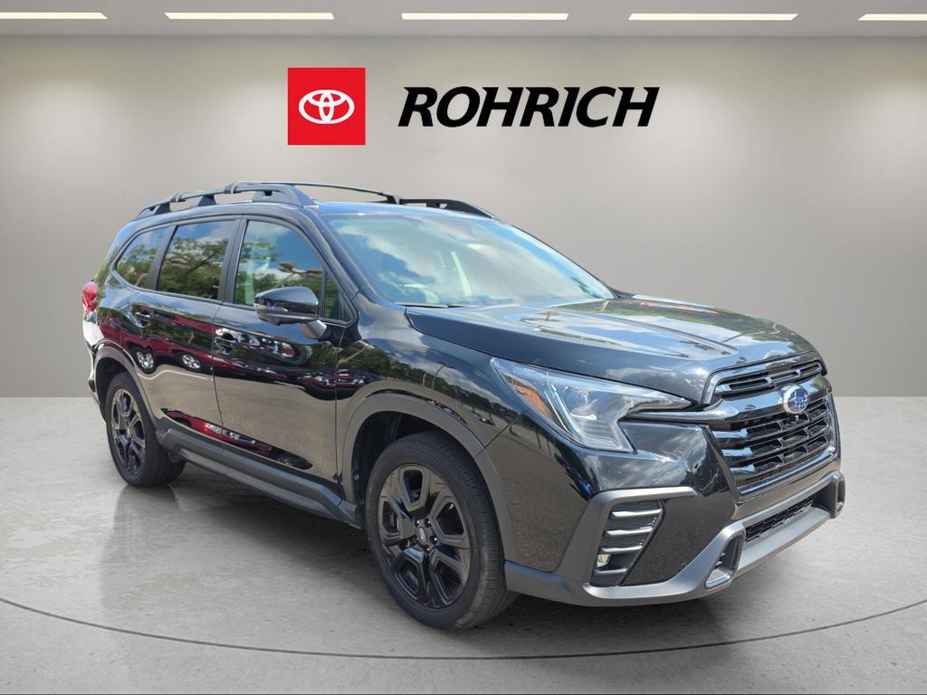 Used 2023 Subaru Ascent Onyx Edition Limited image 3