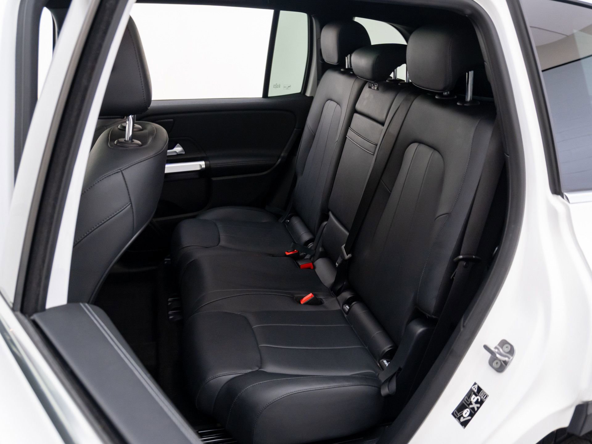 Certified 2023 Mercedes-Benz EQB 300 4MATIC image 19