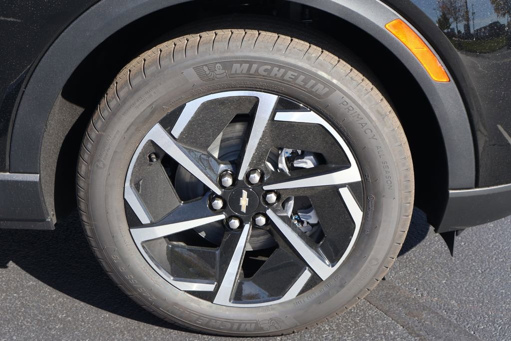 New 2026 Chevrolet Equinox EV LT image 11