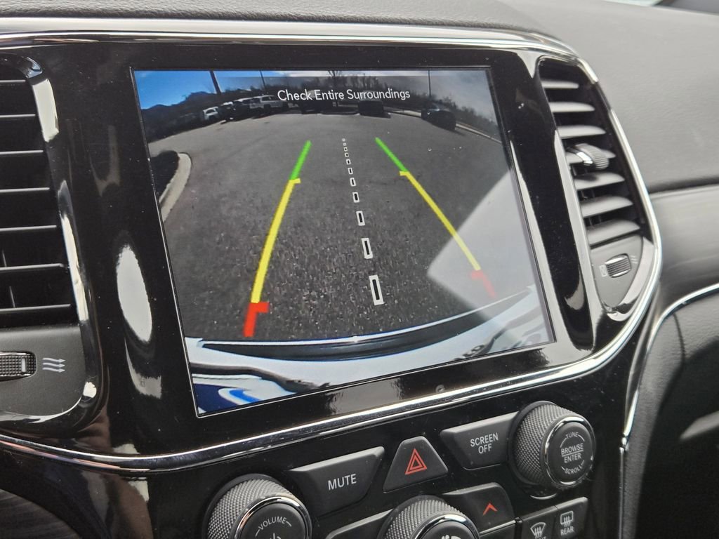 Used 2021 Jeep Grand Cherokee Limited image 11