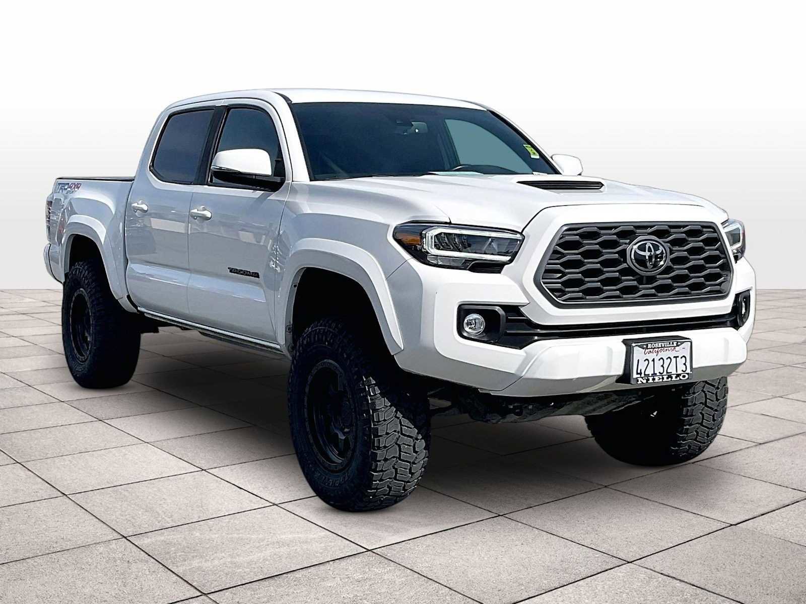Used 2023 Toyota Tacoma TRD Sport w/ Black Out Package (TMS) AWD/4WD image 2
