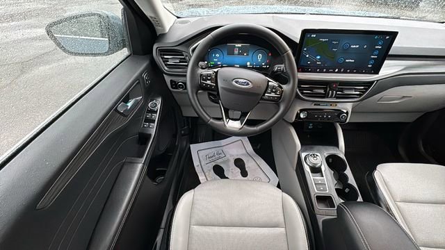 Certified 2023 Ford Escape Platinum w/ Class II Trailer Tow Package image 13
