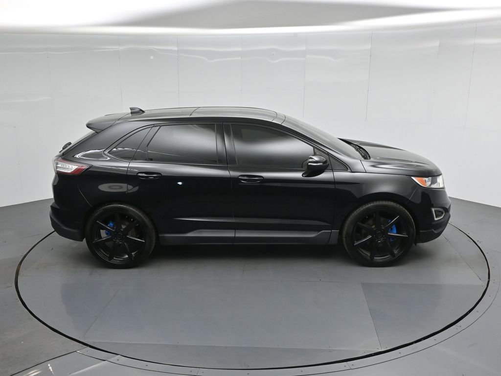 Used 2016 Ford Edge Titanium w/ Equipment Group 301A image 40