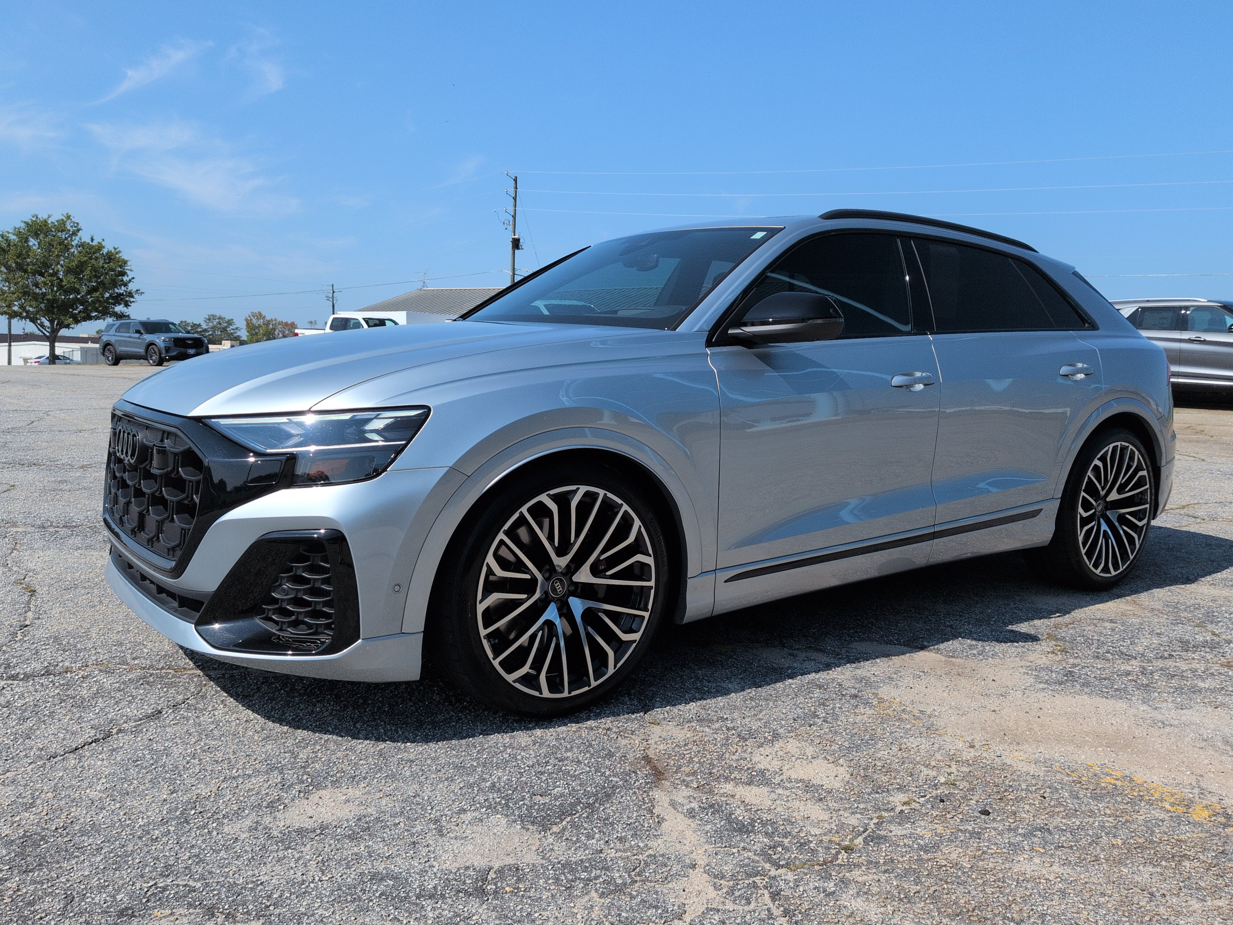 Used 2025 Audi SQ8 Prestige w/ Prestige Package AWD/4WD image 6