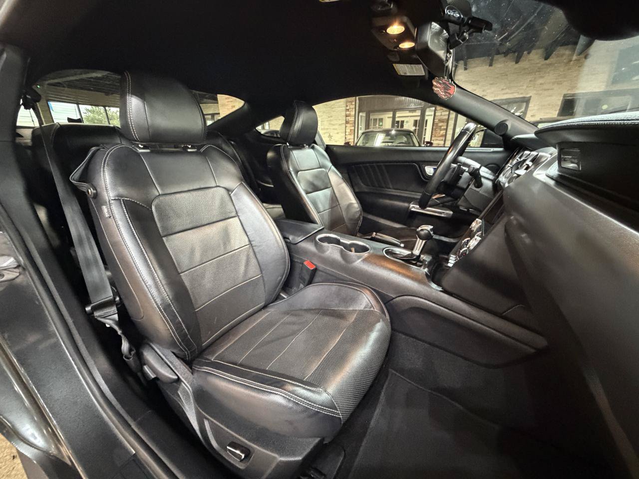 Used 2019 Ford Mustang GT Premium RWD image 7