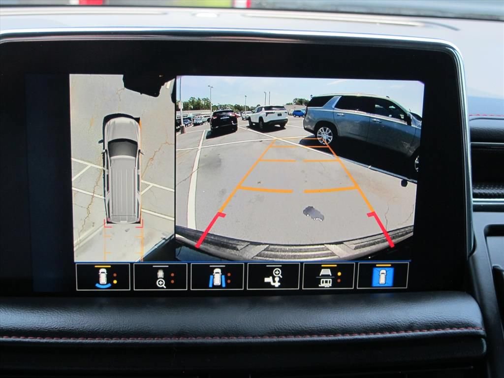 Used 2022 Chevrolet Suburban RST w/ Sport Performance Package AWD/4WD image 19