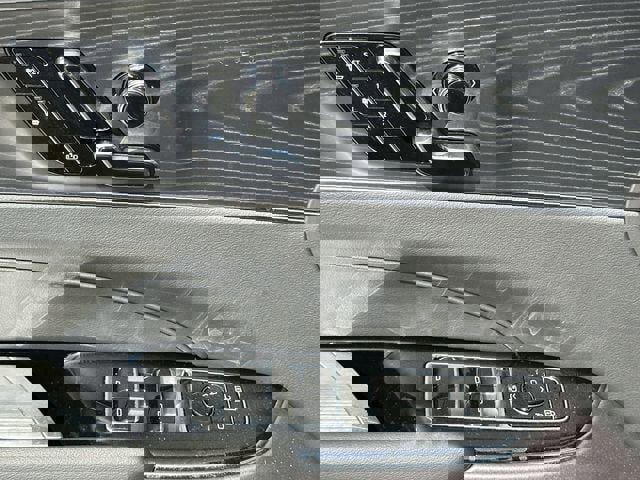 New 2025 Cadillac Lyriq Sport image 23