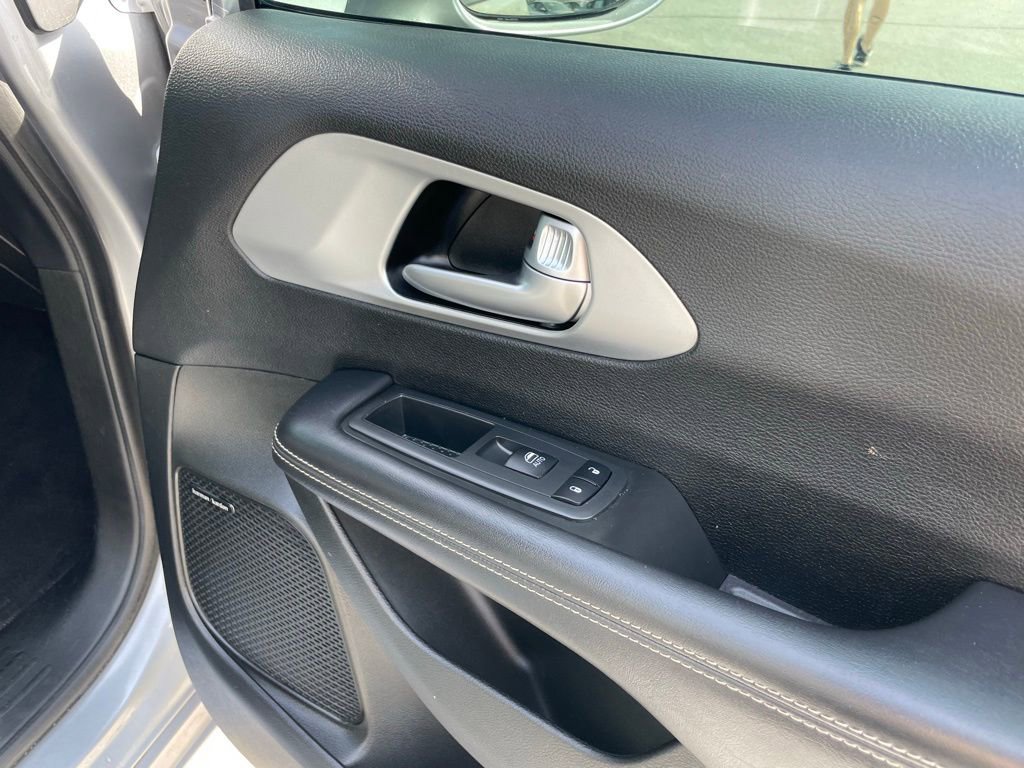 Used 2018 Chrysler Pacifica Limited w/ Advanced Safetytec Group image 31