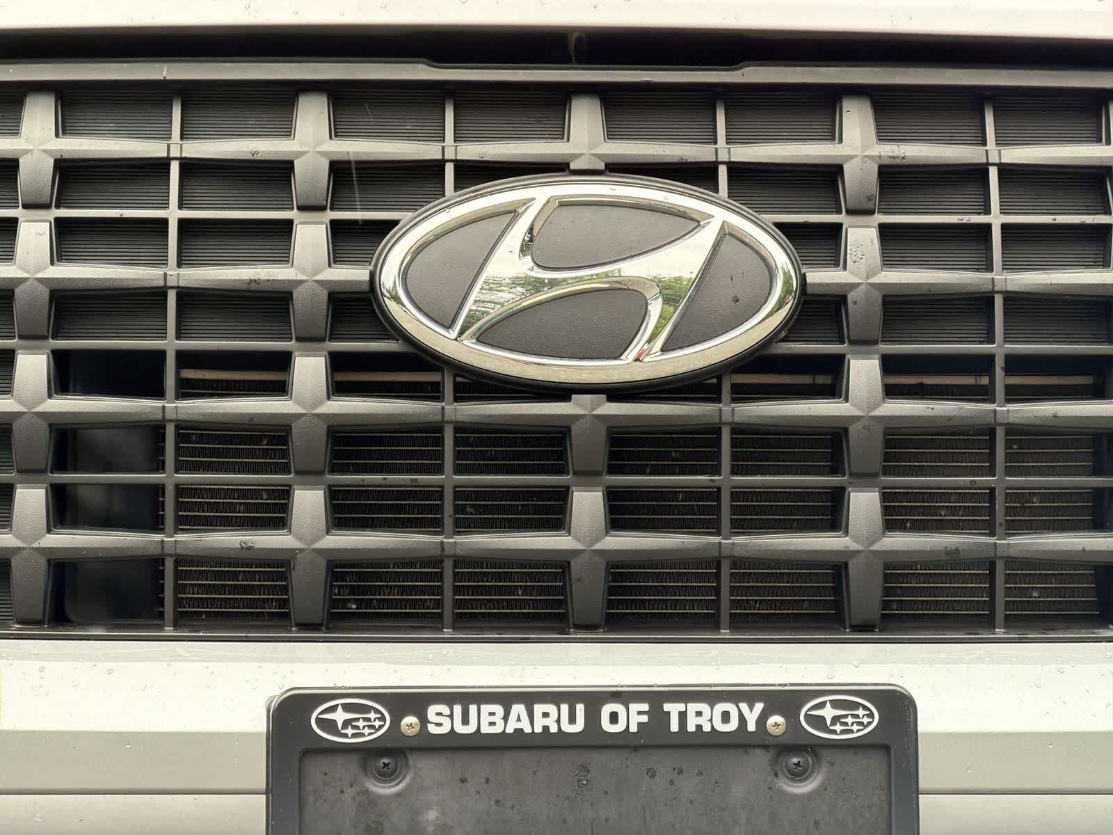 Used 2022 Hyundai Venue SE FWD image 12