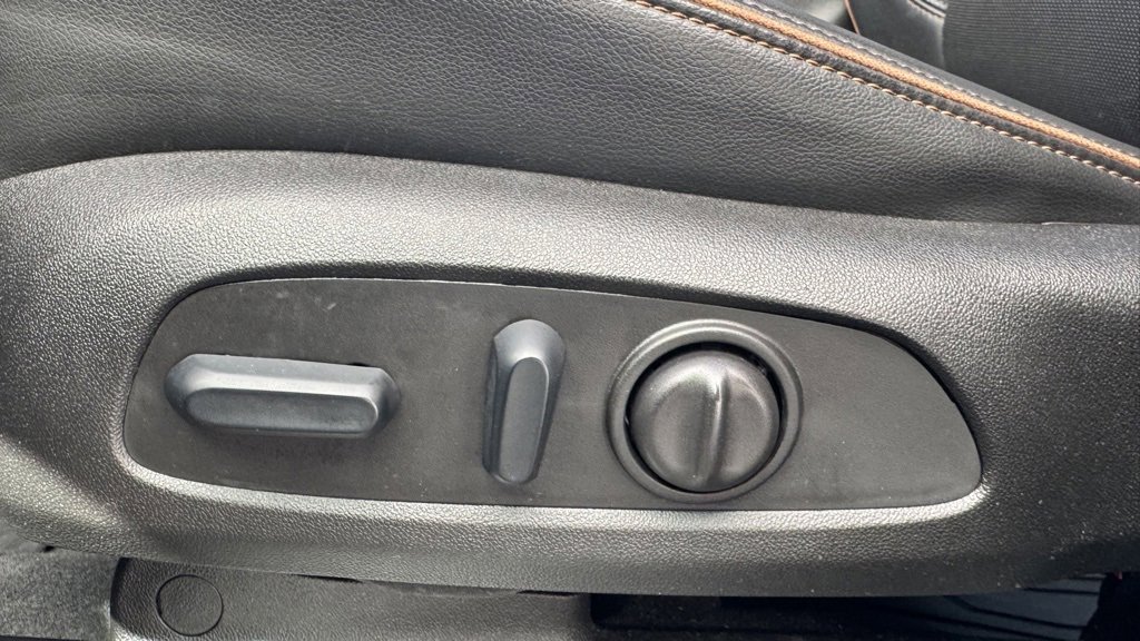 Used 2023 GMC Acadia AT4 w/ Preferred Package image 20