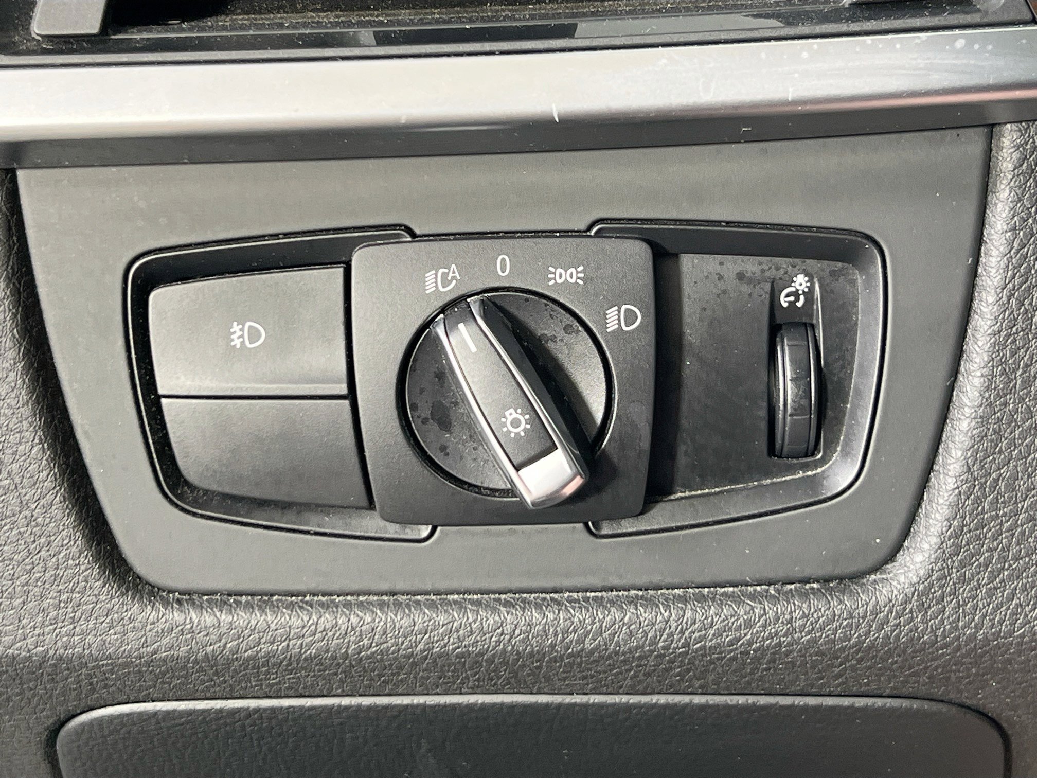 Used 2015 BMW 320i xDrive Sedan image 10