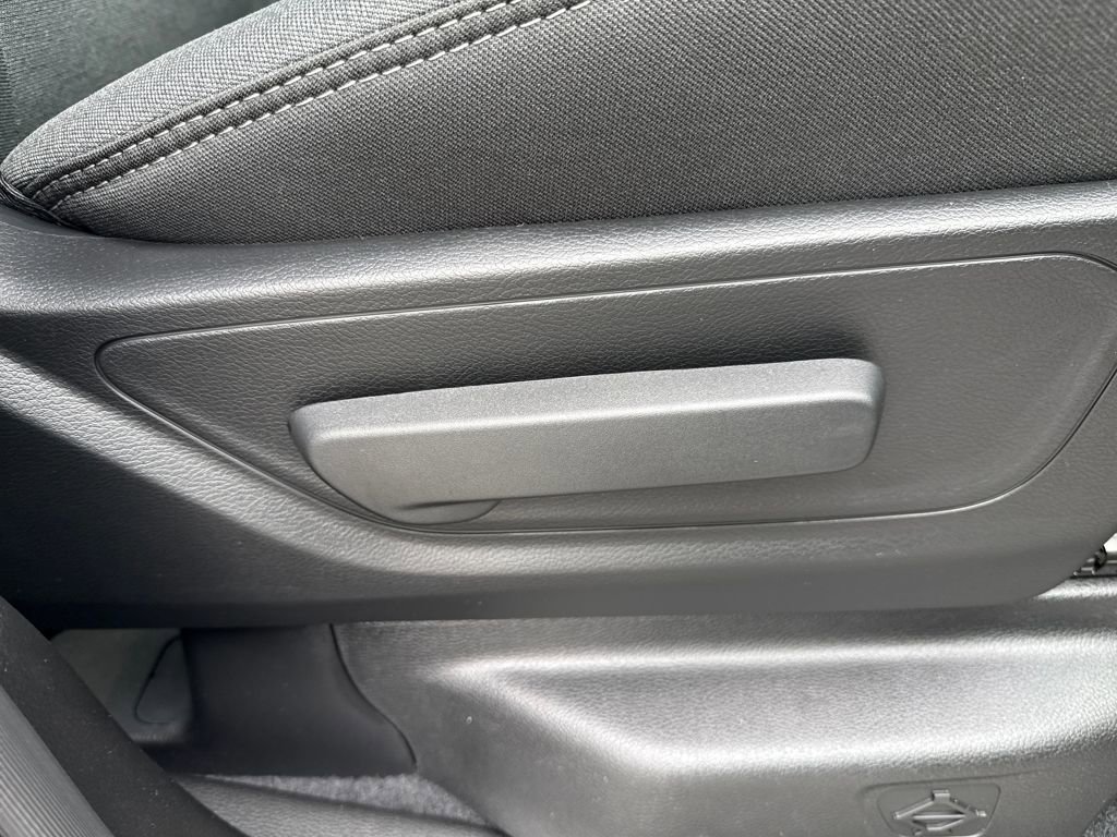 New 2026 RAM 1500 4x4 Crew Cab image 18
