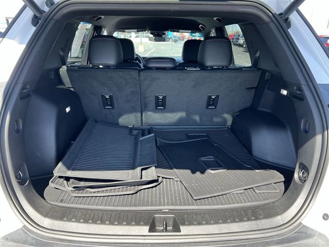 Certified 2025 Chevrolet Equinox RS w/ Convenience Package III image 22