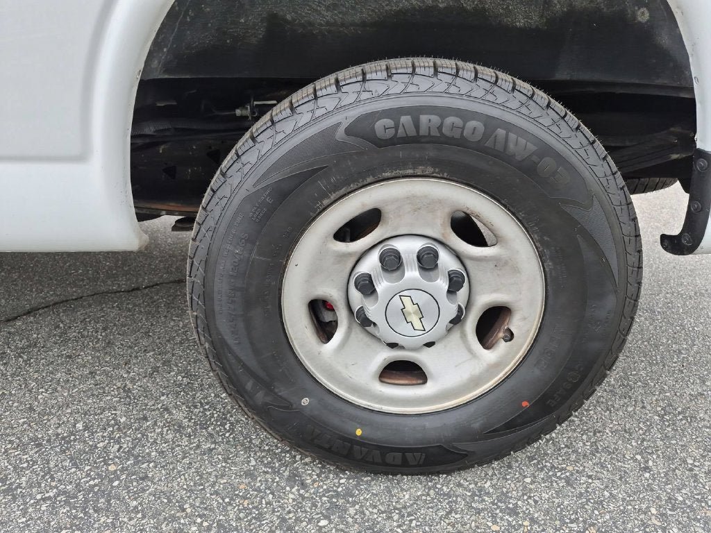 Used 2020 Chevrolet Express 2500 RWD image 33