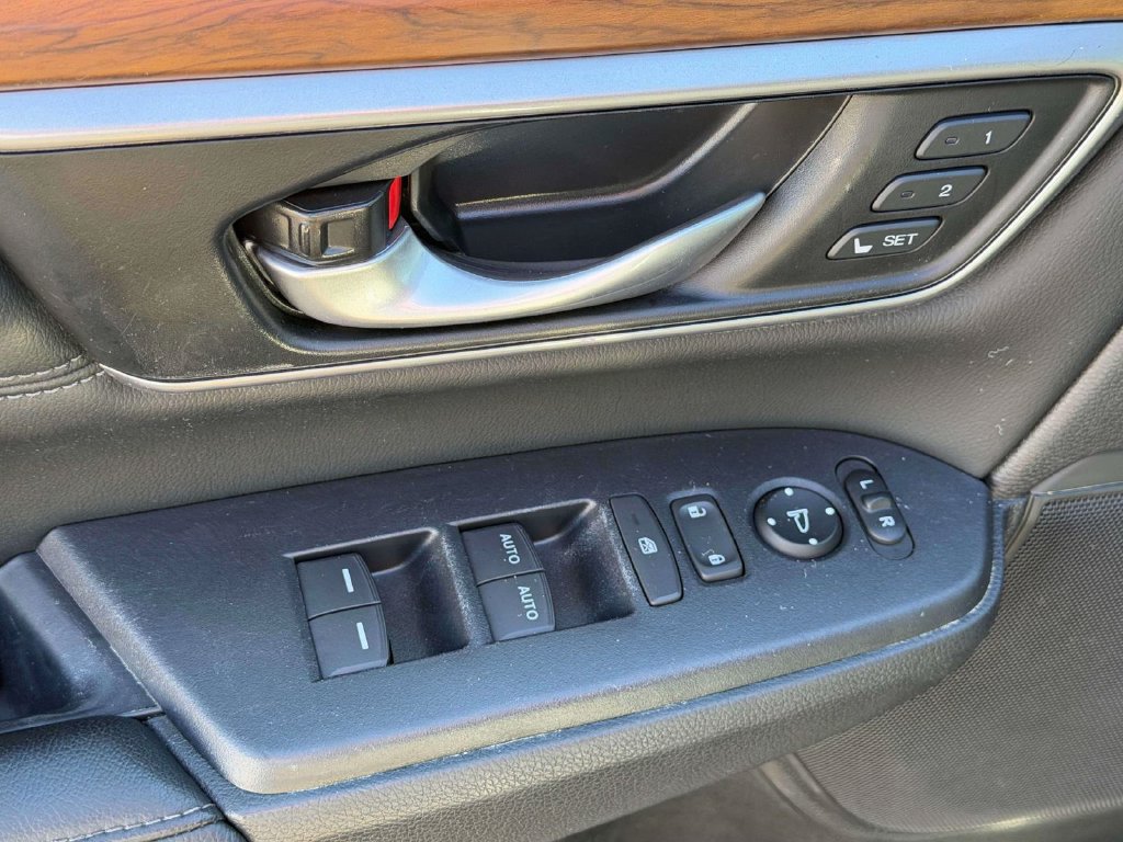 Used 2022 Honda CR-V Touring image 25
