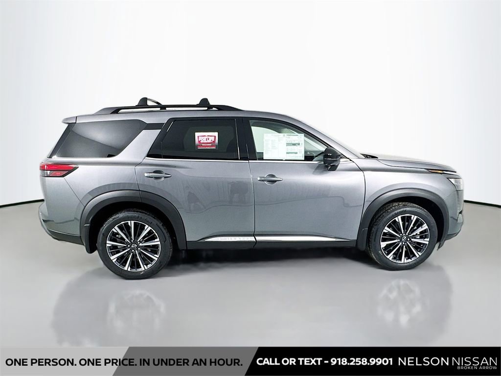 New 2026 Nissan Pathfinder Platinum w/ Cargo Package AWD/4WD image 4