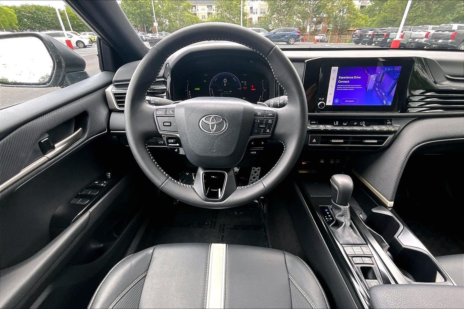 Used 2026 Toyota Camry SE w/ Convenience Package FWD image 5