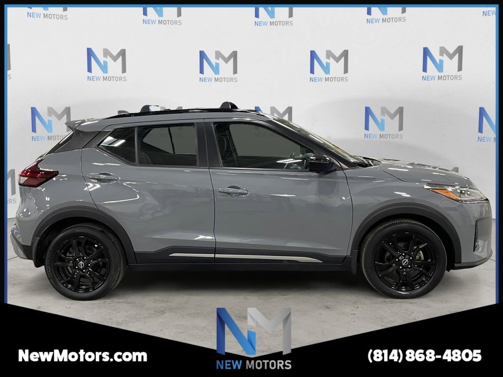 Used 2022 Nissan Kicks SR w/ Exterior Package image 6