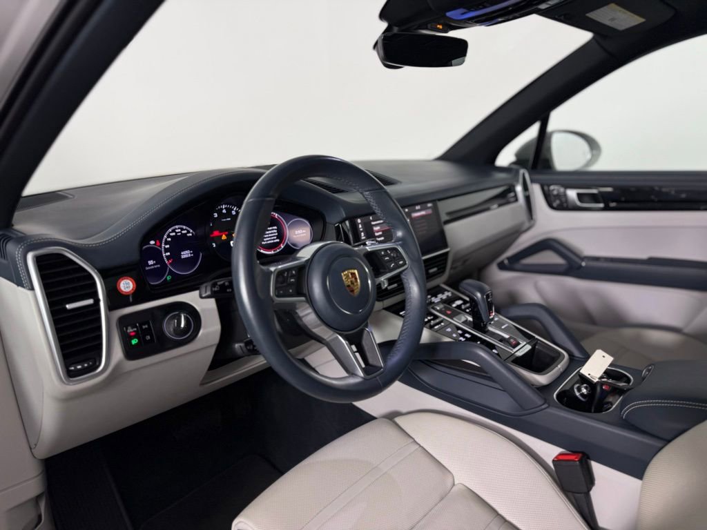 Certified 2021 Porsche Cayenne image 4