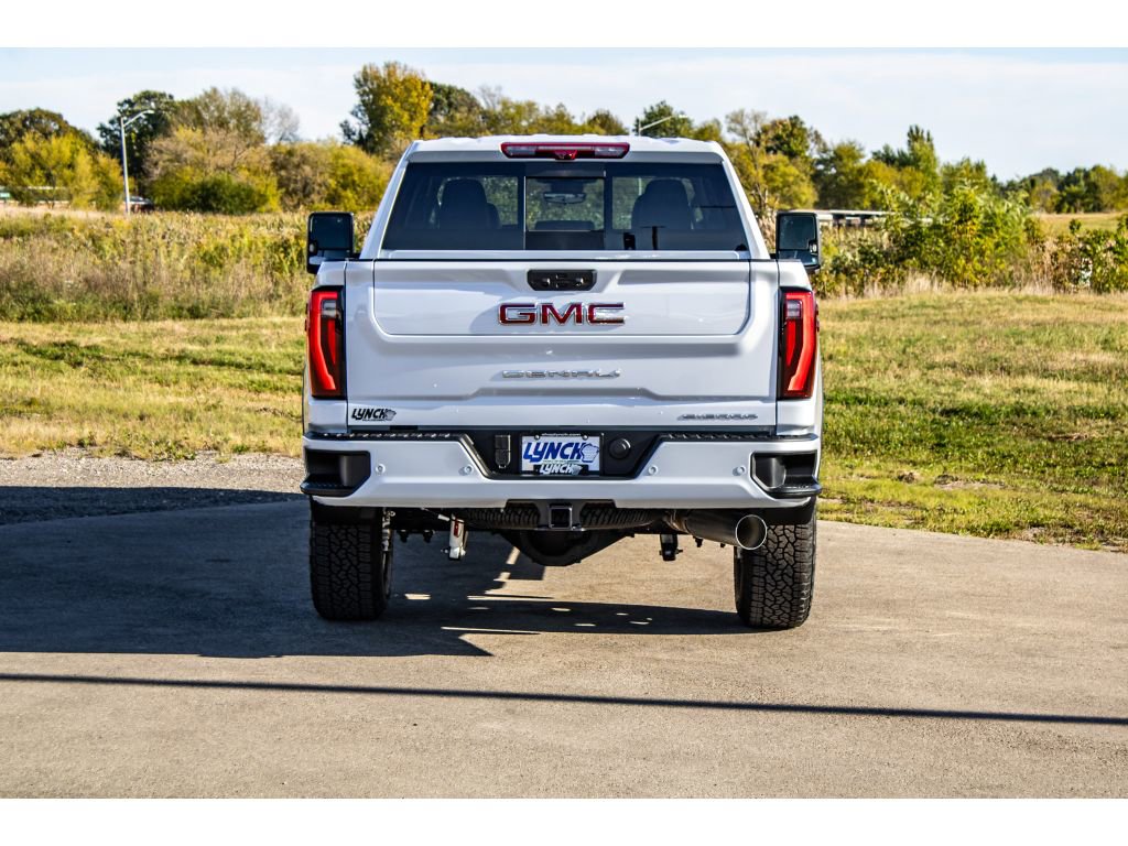 New 2026 GMC Sierra 3500 Denali w/ Denali Reserve Package image 3
