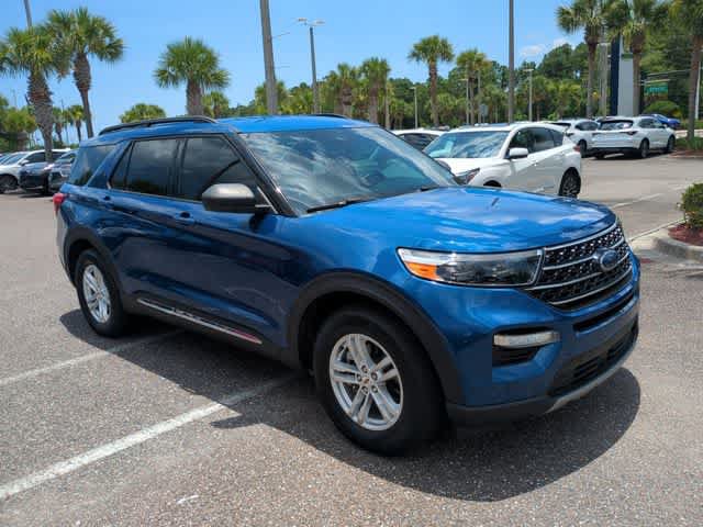 Used 2020 Ford Explorer XLT w/ Equipment Group 202A RWD image 2