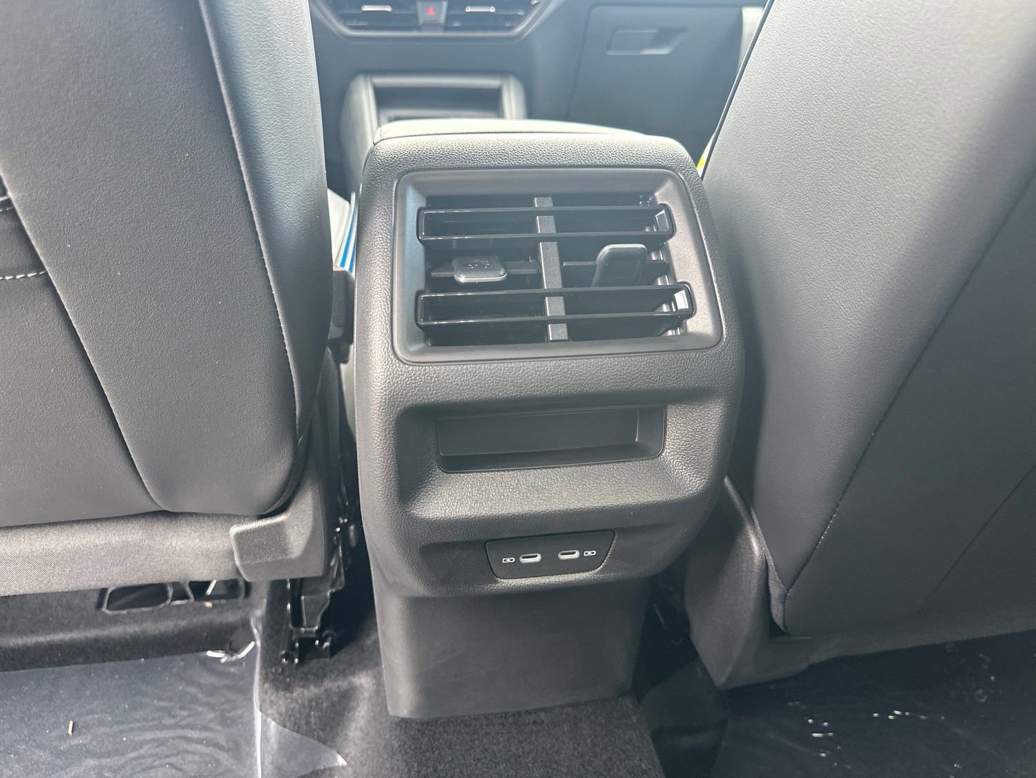 New 2026 Volkswagen Tiguan SE AWD/4WD image 19